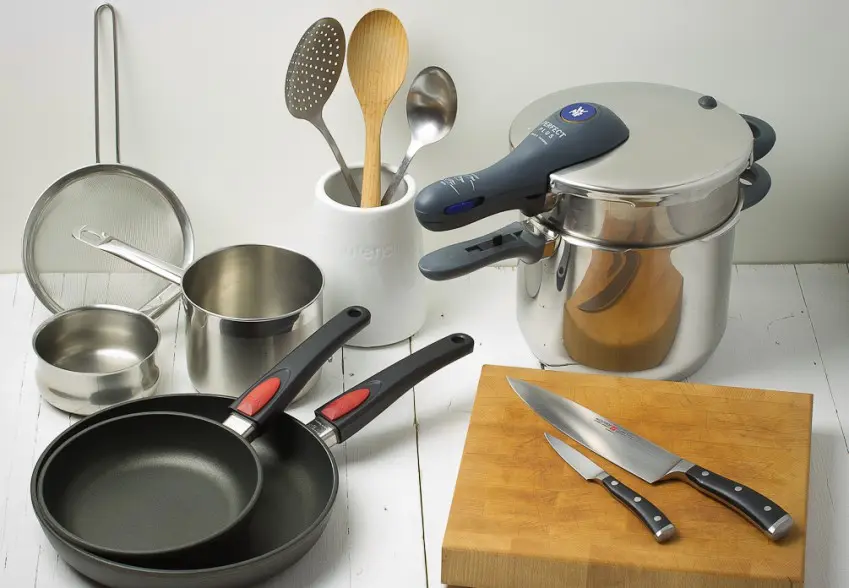 Colección esencial de menaje de cocina